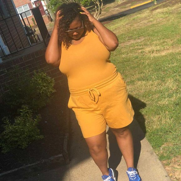 Golden Short Set - Picture 4 of 4